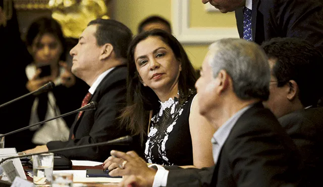 Decisión. Según Acuña, Marisol Espinoza actúa a título personal confabulándose con partidos que dañan al país.