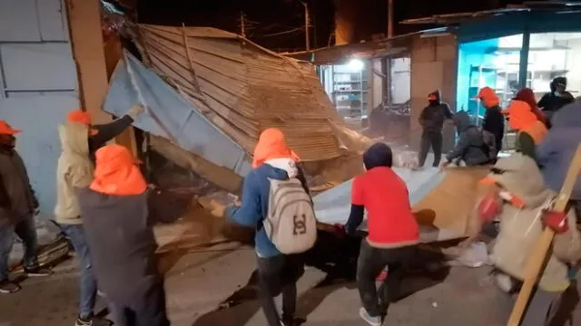 Desalojan a comerciantes ambulantes en Talara