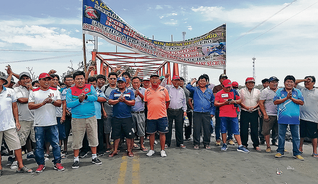 Piura: 5 mil pescadores acatan paro y piden destituir a ministro
