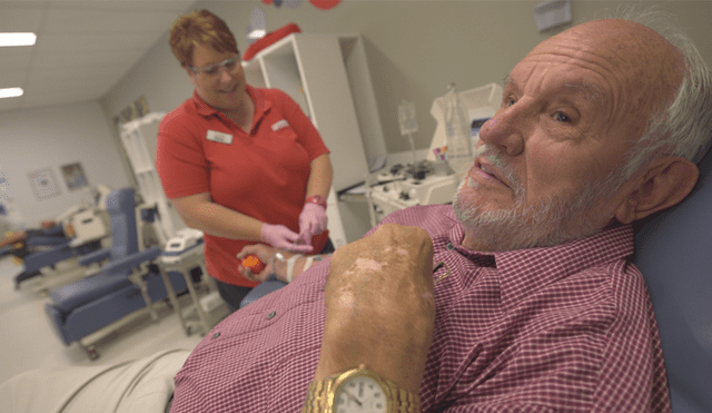 Donó sangre durante 60 años y salvó la vida de 2,4 millones de bebés