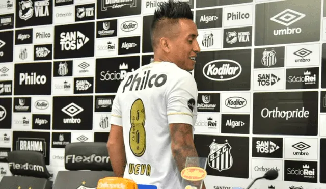 Christian Cueva es el segundo fichaje más caro en la historia del Santos de Brasil, ya que pagaron por el peruano 7 millones de dólares. | Foto: @SantosFC