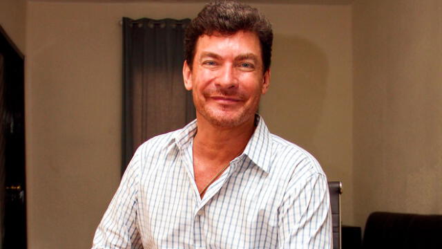 Sebastián Ligarde trabajo en Televisa  del 1986 al 2002.