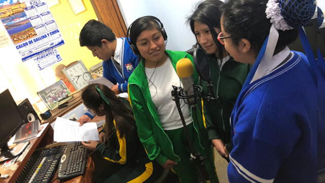 Escolares combaten la trata de personas desde la radio
