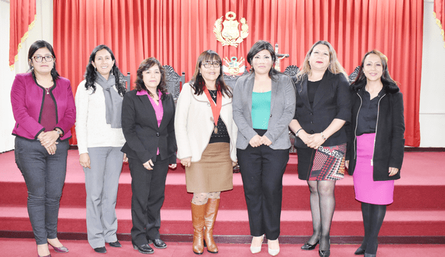 Juramenta nueva directiva del Comité de Damas de la Corte Superior de Justicia de Cajamarca