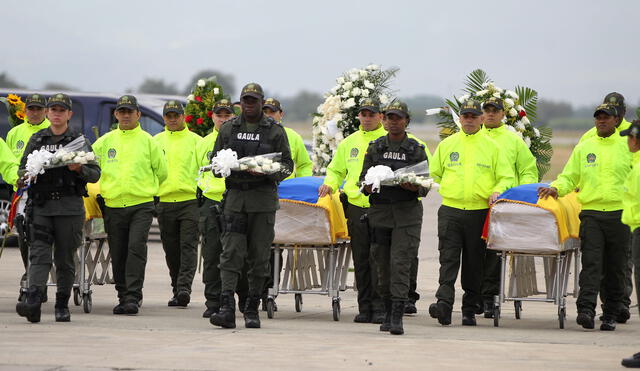 Llegan cuerpos de periodistas desde Colombia