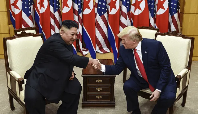El líder de Corea del Norte, Kim Jong Un y el presidente de los Estados Unidos, Donald Trump. | Foto: Brendan Smialowski / AFP