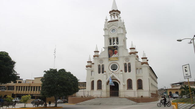 Culmina mejoramiento de parroquia Matriz de Sullana