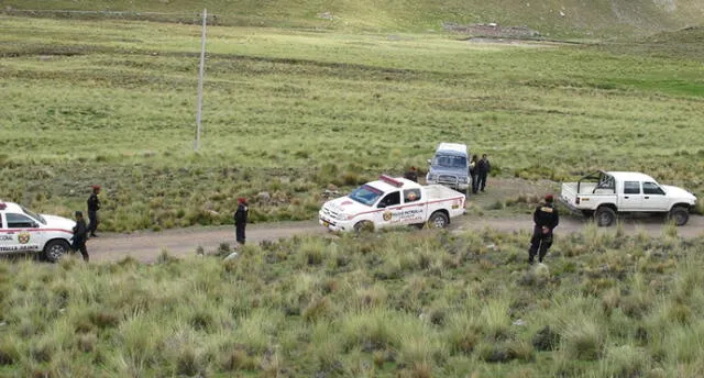 A balazos matan a policía en asalto a camioneta de minera en Puno