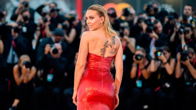 Scarlett Johansson causa polémica con fotografía al natural