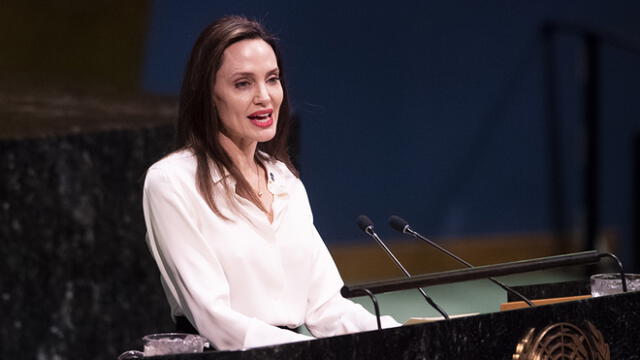 Angelina Jolie se muestra orgullosa de su hija Shiloh previo a su cambio de sexo [VIDEO]