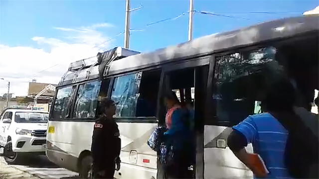 Cajamarca: chofer se desmaya cuando conducía combi en plena carretera [VIDEO]