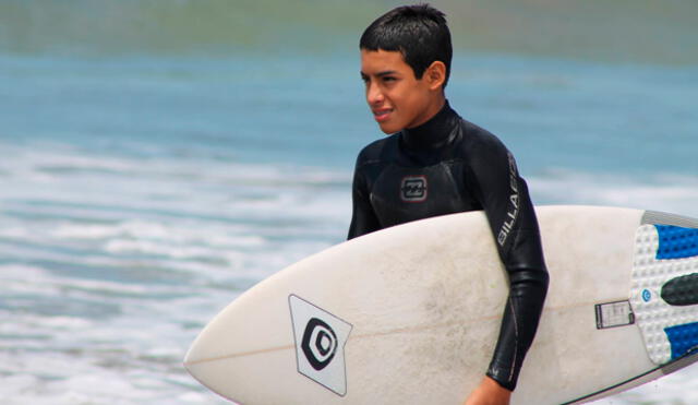 Facebook: Joven surfista peruano vende rifas porque no cuenta con apoyo de sponsors