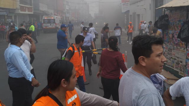 Cercado de Lima: controlan incendio que afectó galerías aledañas al Mercado Central [VIDEO Y FOTOS]