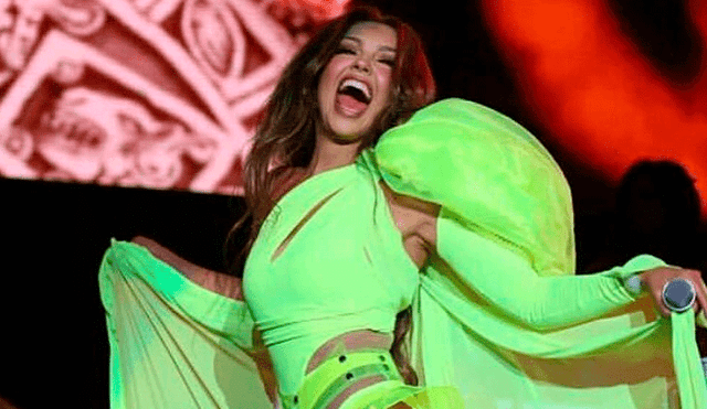 Thalia y Natti Natasha desbordaron sensualidad en su concierto [VIDEOS]