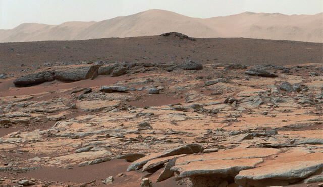 El rover Curiosity tiene como misión principal indagar en el cráter Gale, un lugar que ha revelado el pasado 'vivo' de Marte. Foto: NASA.