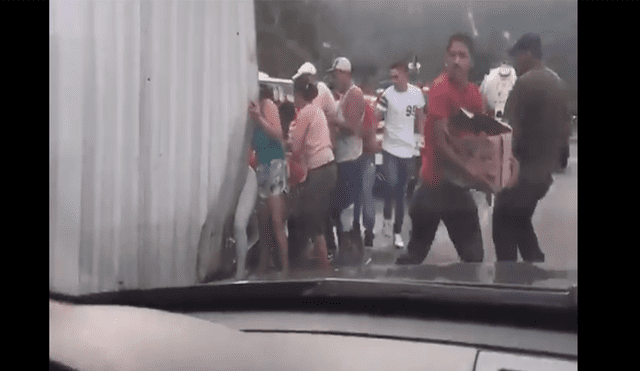 Venezuela: saquean camión sin importarles que chófer estaba muerto [VIDEO]