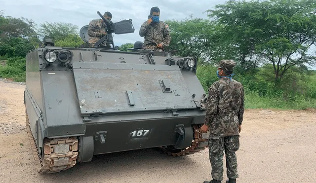 Tanques resguardan frontera con Ecuador.