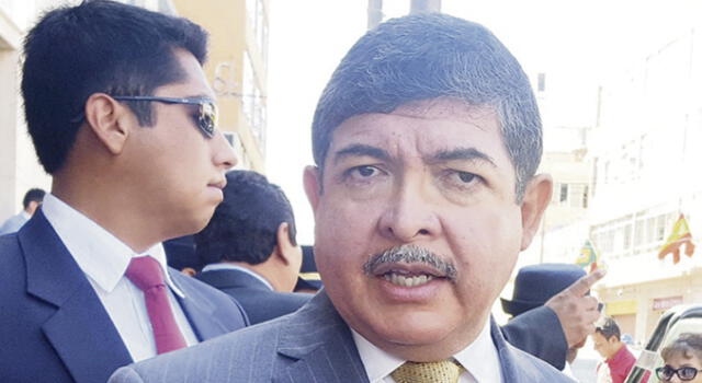 Tacna: Gobernador Jiménez critica trabajo de Control Interno