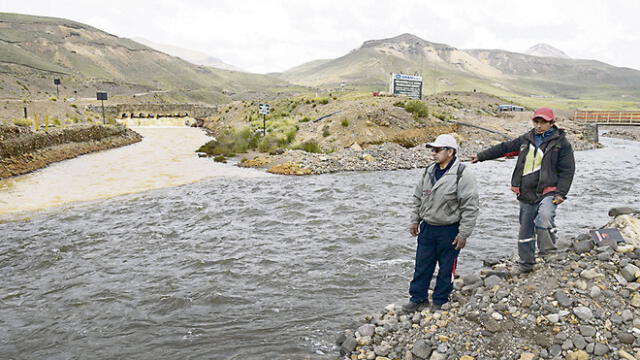 CONTAMINACIÓN del agua. Minera Arasi generó daños ambientales incalculables en la cuenca del Llallimayo.