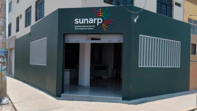 Local de la Sunarp en José Leonardo Ortiz