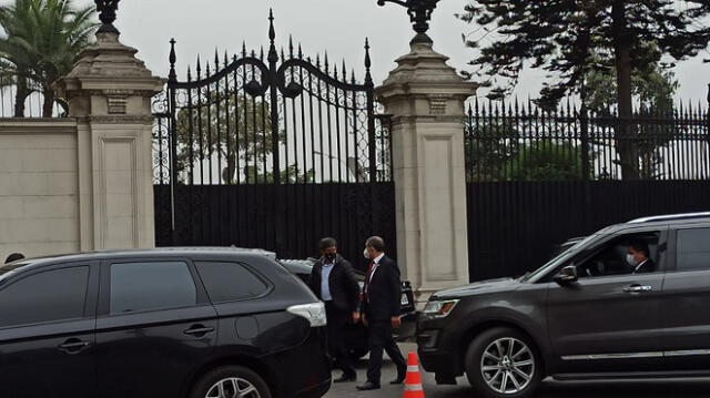 Ministros llegan a sesionar. (Foto: La República)