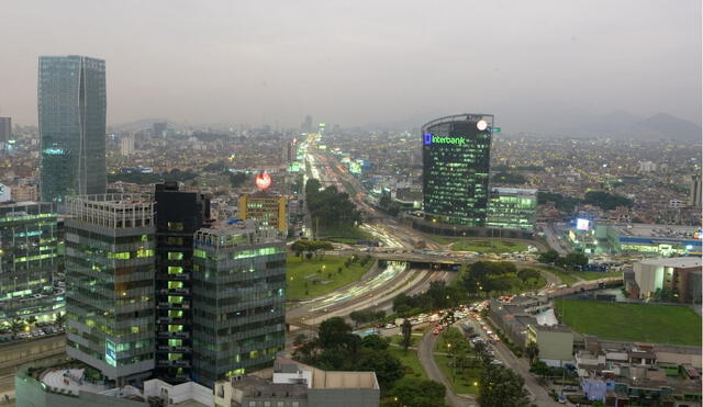 Gobierno estima que economía peruana crecerá 4.5 % en 2018 y 5 % en 2019