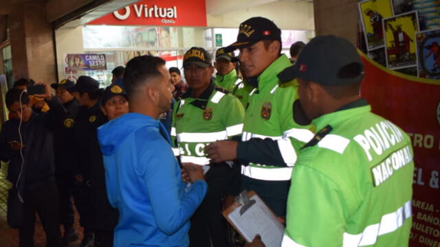 Arrancaron operativos inopinados contra extranjeros ambulantes en Tacna.