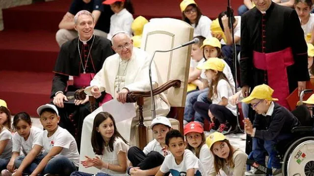 El papa Francisco pidió a las compañías de internet retirar la pornografía infantil para proteger a los menores. Foto: Difusión
