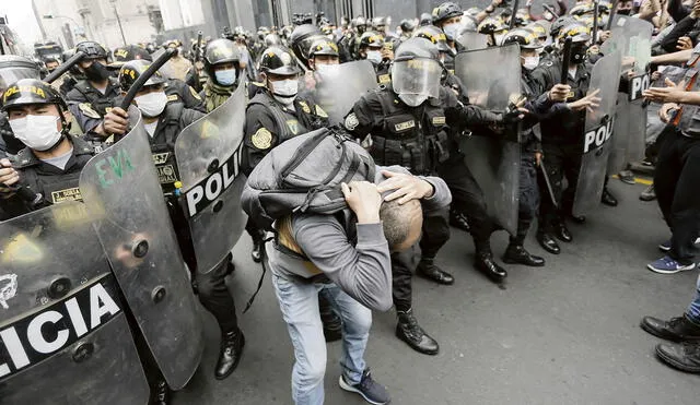 protestas manifestaciones centro de lima represion policial policia pnp antonio melgarejo
