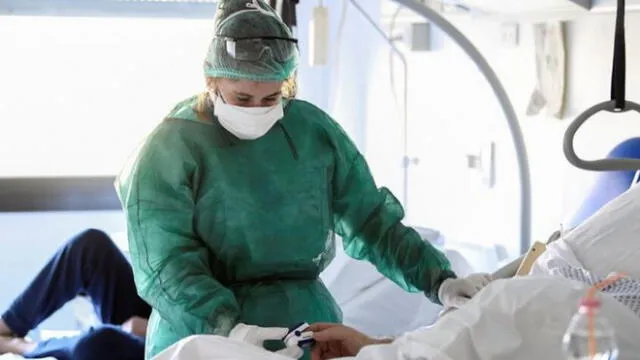 El ministro informó que se preparó un grupo de trabajo que incluía a las FF. AA., líderes religiosos y trabajadores de salud mental para acompañar a los familiares. Foto: Reuters.