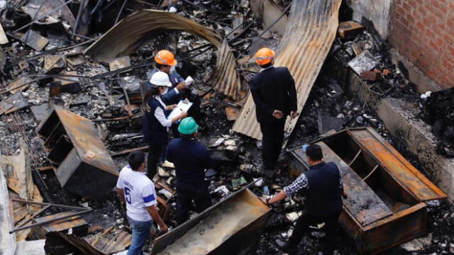 Daños e irregularidades tras voraz incendio en el Gobierno Regional de Arequipa [FOTOGALERÍA]