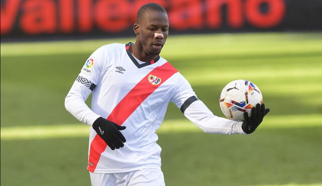 Advíncula dijo que actualmente está enfocado en su club. Foto: Rayo Vallecano