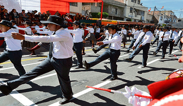 Colegio no participará en desfile de Fiestas Patrias tras escándalo de corrupción del PJ