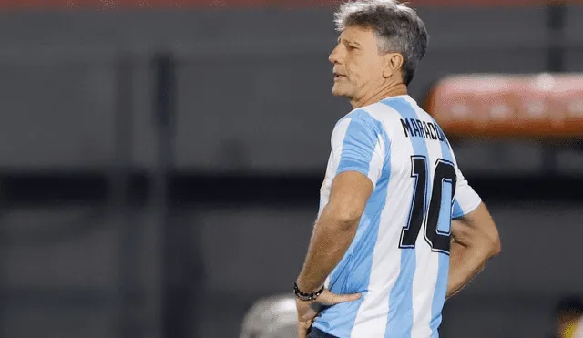 Renato Gaucho, DT de Gremio, dirigió a su equipo durante los octavos de final de la Libertadores con una camiseta de Maradona. Foto: EFE/Nathalia Aguilar.