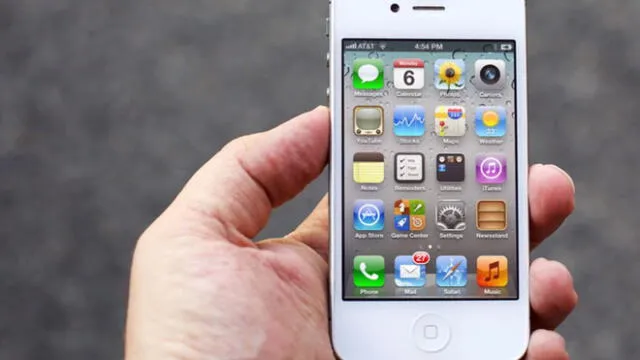 El iPhone 4s Salió a la venta el 4 de octubre de 2011.