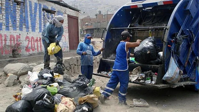 Municipio de Ate retirará 150 toneladas de basura de Villa María del Triunfo
