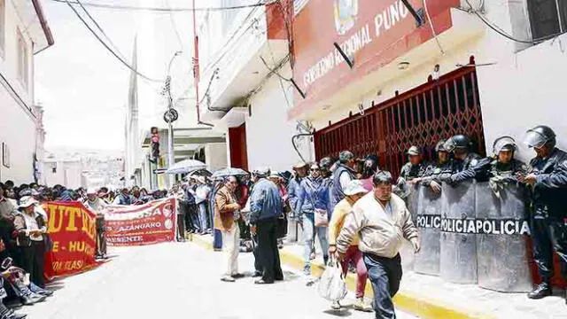 Trabajadores de Salud Puno piden reasignación 