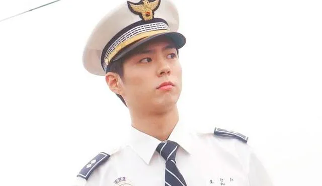 El actor Park Bo Gum solicitó realizar su servicio militar obligatorio como miembro de la banda militar naval.
