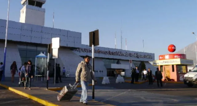 Aerolínea Sky Perú propone modernizar el aeropuerto de Arequipa