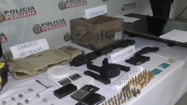 Delincuentes cayeron en vivienda, donde agentes encontraron el armamento y el croquis del lugar que iban a asaltar. (Foto: Policía Nacional del Perú)
