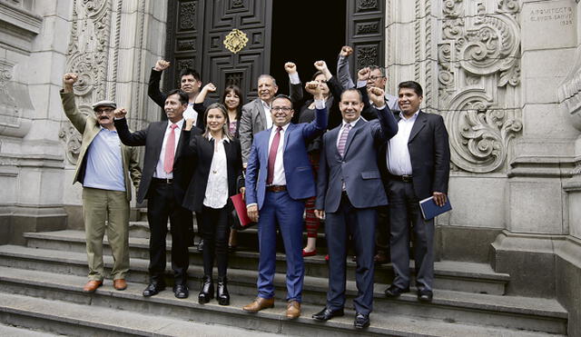 Prioridad. El FA no dejó de tocar la reforma político-judicial, pero concentró el diálogo en defender derechos de trabajadores. (Foto: John Reyes)