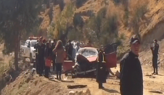 Jauja: Dos policías mueren tras caída de su auto a abismo [VIDEO]