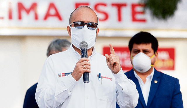 El ministro. Víctor Zamora con una mascarilla de mejor calidad que la que permiten sus estándares. Informe sin fecha ni referencias serias.