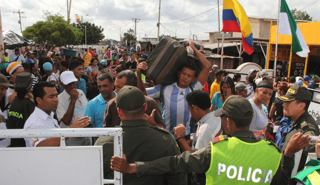 Oposición venezolana tratará éxodo con Migración Colombia