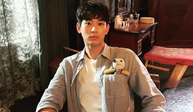 Desliza para ver más fotografías de Kim Soo Hyun, actor del K-drama, It's okay to not be okay en Instagram. Créditos: @soohyun_k216