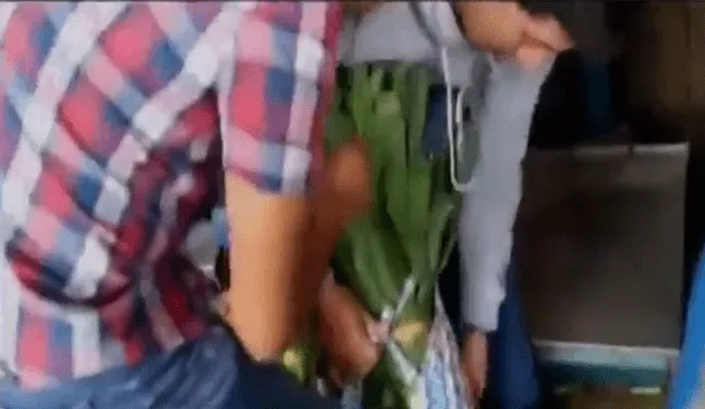 Policía atrapa a mujer que vendía drogas en su puesto de verduras [VIDEO]