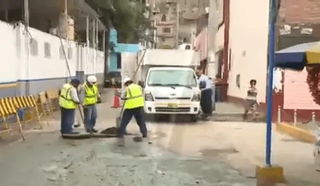 Comas: Colapso de tubería de desagüe inundó Hospital de la Solidaridad [VIDEO]
