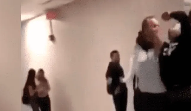 Estudiante es detenido por intentar hacerle una RKO al director de su escuela [VIDEO]