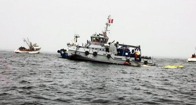 Pescadores desaparecidos no están en embarcación hundida