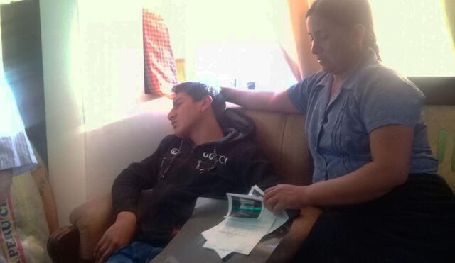 Padres de menor con tendinitis solicitan ayuda para que sea tratado en Lima